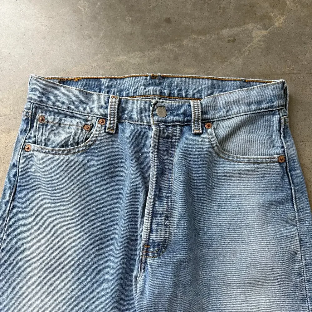Vintage 90’s Levi’s 501 Straight Leg Retro Blue Jeans Size 29x27 Made in USA